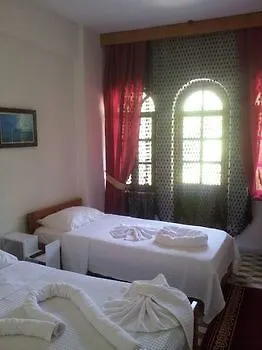 Ξενοδοχείο River