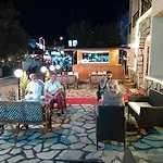 מלון River